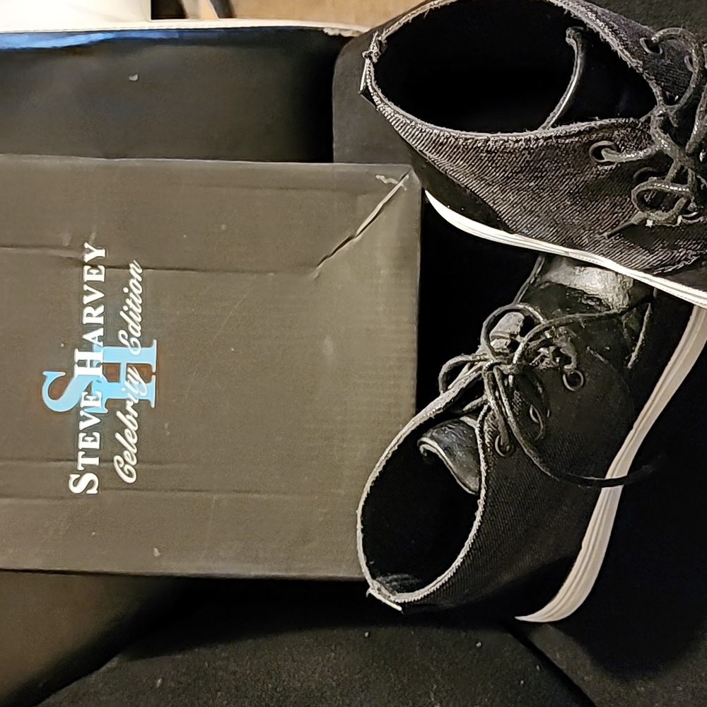 Boys Steve Harvey casual shoe boots